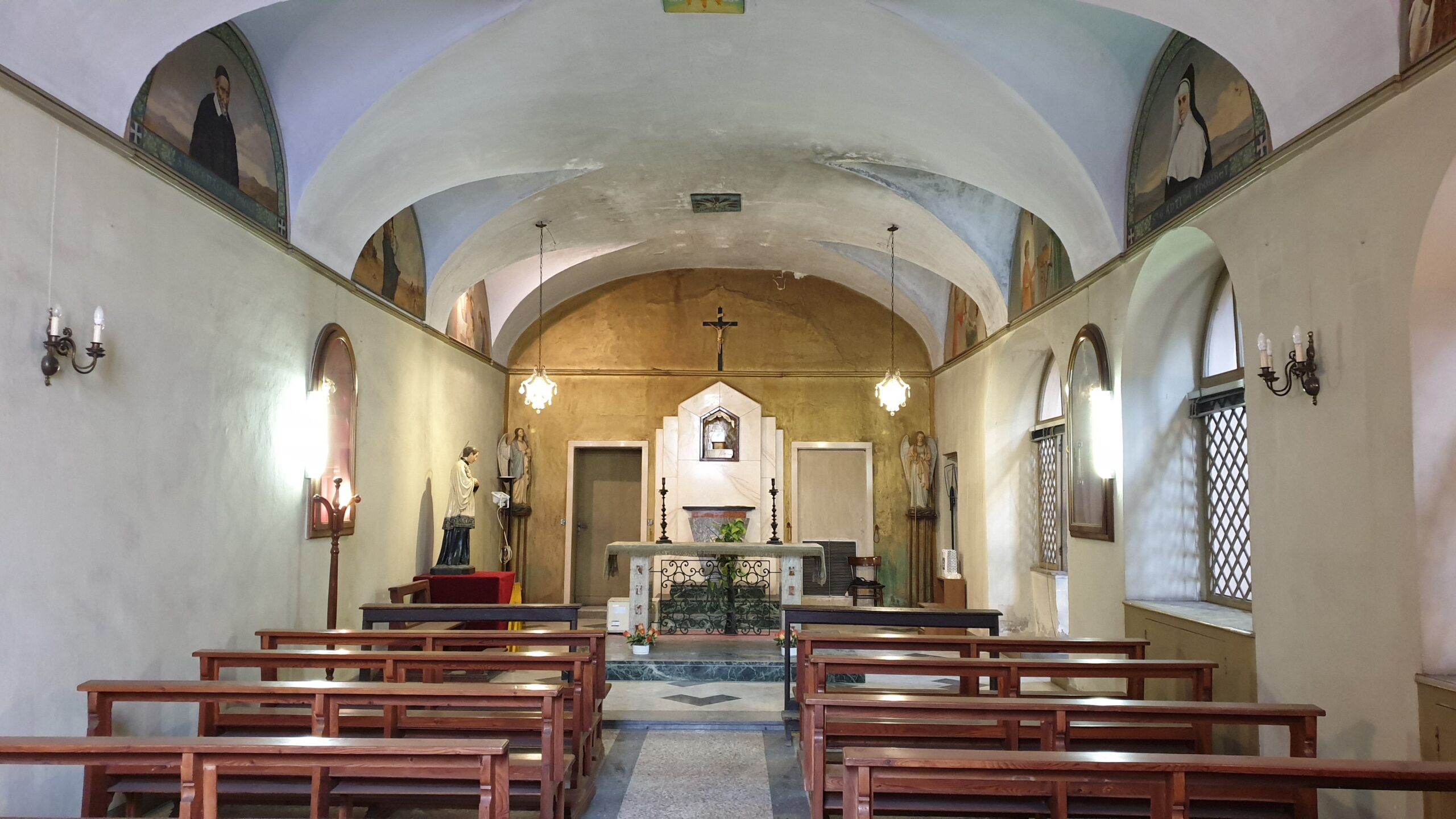 La parte della chiesa riservata alle sole femmine