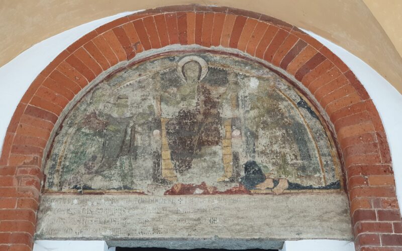 Il Salone Dugentesco di Vercelli: Una Finestra sul Medioevo